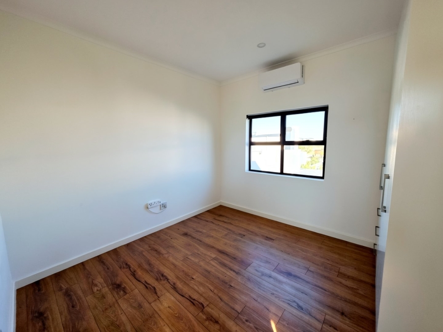 To Let 3 Bedroom Property for Rent in Sandown Western Cape